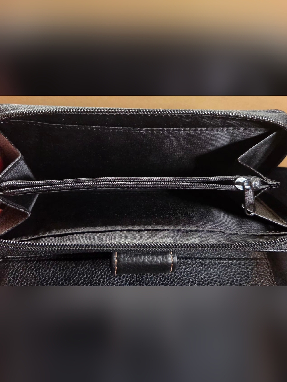 Giani Bernini Black Genuine Leather All-In-One Zip Around Wallet. - Picture 6 of 6